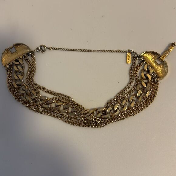 Monet Signed Vintage Chunky Chain Gold Tone Bracelet with safety chain. - Picture 3 of 8